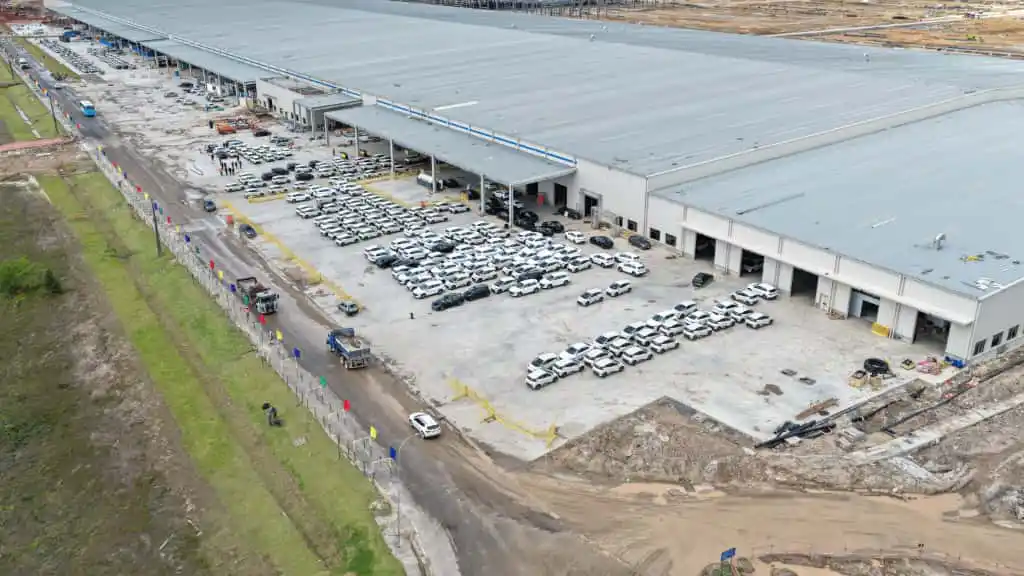 BYD Escolhe o Brasil- Maior Fábrica de Elétricos da AL Abre Portas com Tecnologia Flex Inédita no Mundo BYD Escolhe o Brasil- Maior Fábrica de Elétricos da AL Abre Portas com Tecnologia Flex Inédita no Mundo